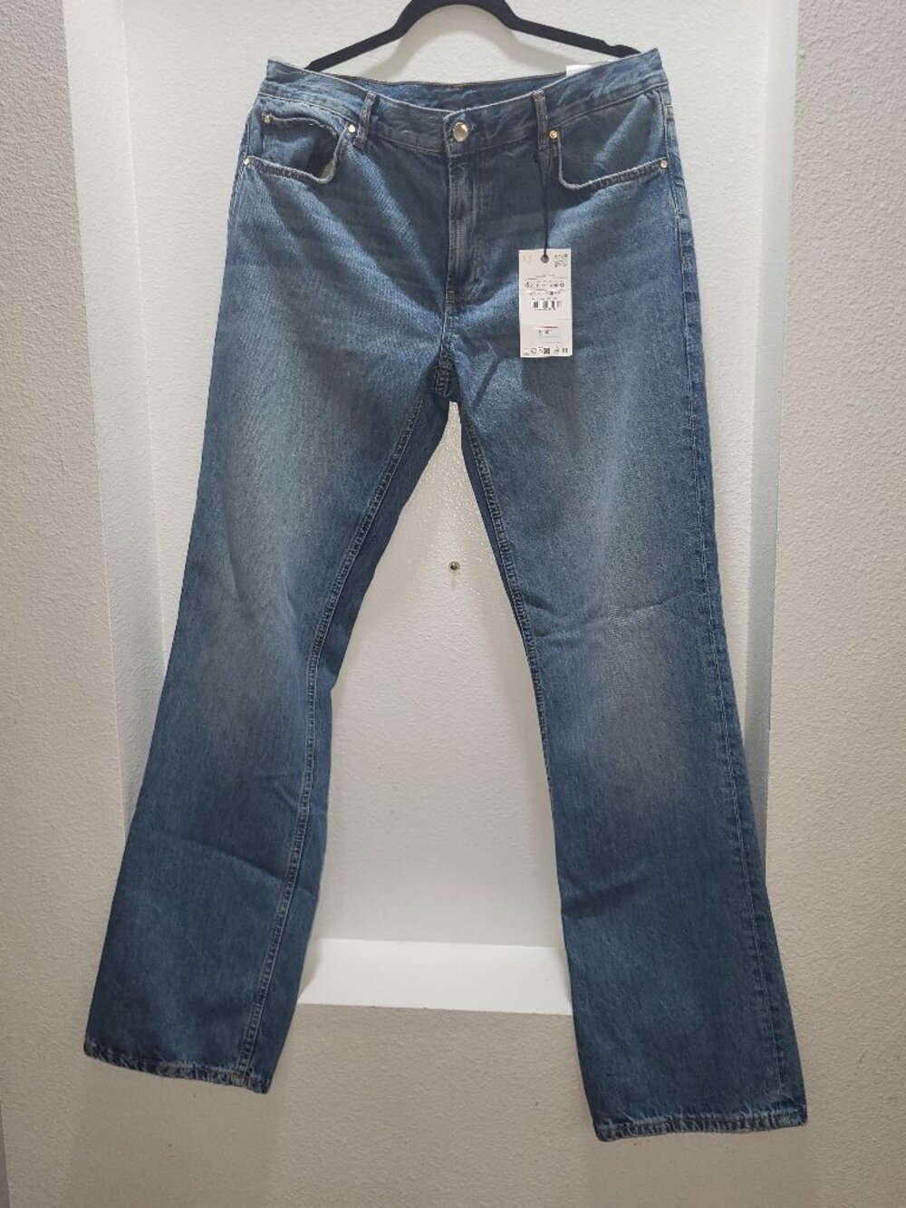 NWT Zara Women's 10 Jeans Straight Leg Blue Denim Jeans 100 % cotton low rise